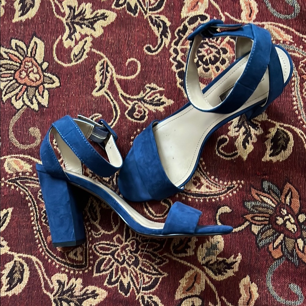 BCBG Generation Blue Suede Heels Women’s Size 6.5